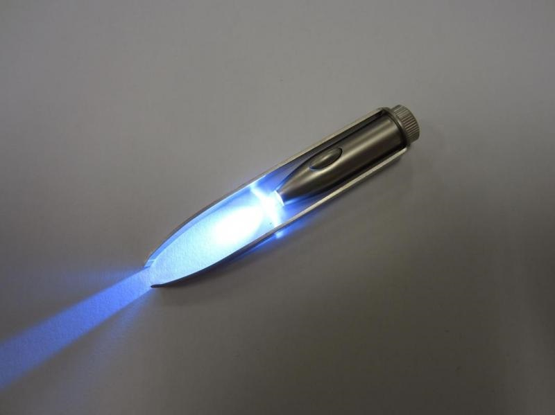 Pincet med LED lys, mål 9 cm