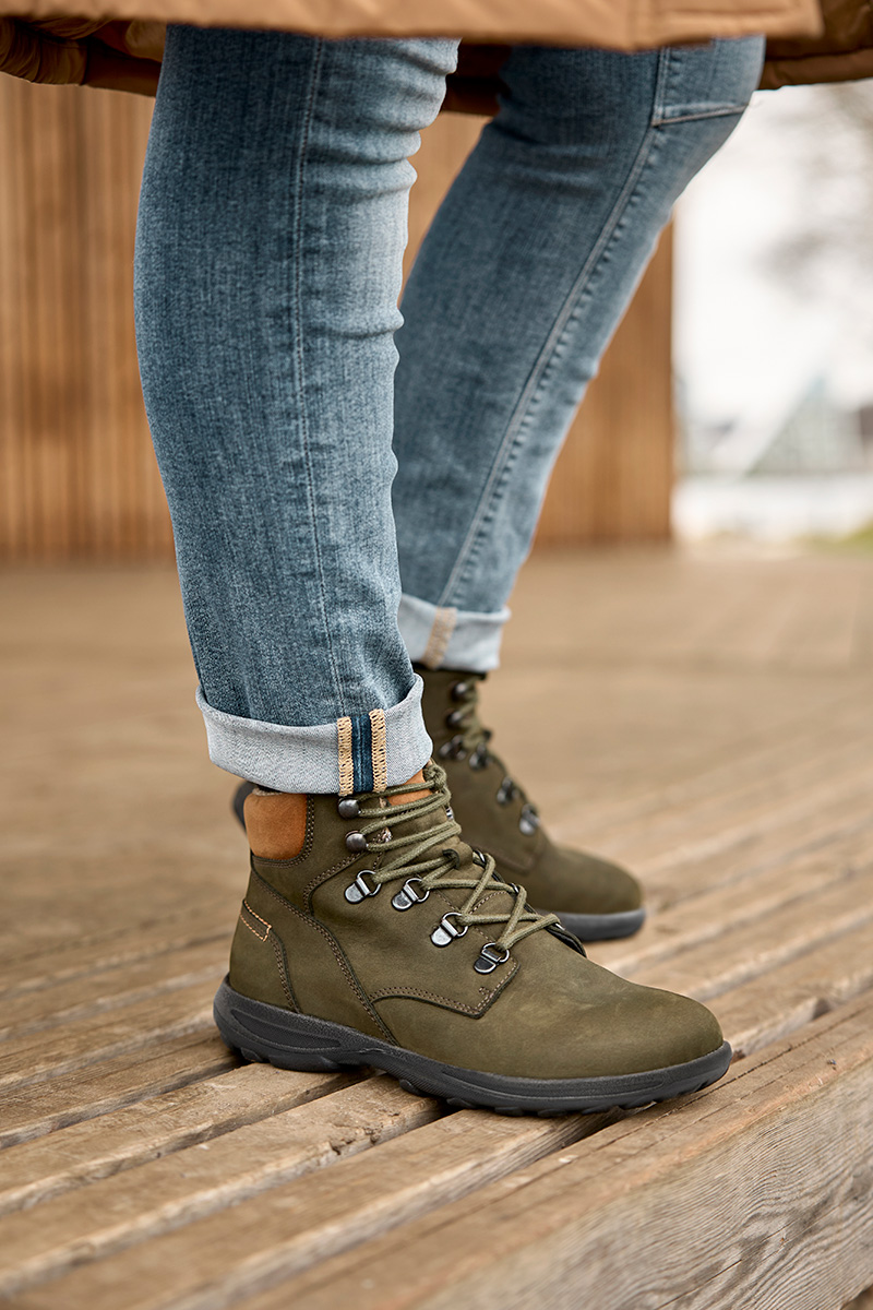 New Feet Oliven Nubuck Støvle Med Lynlås