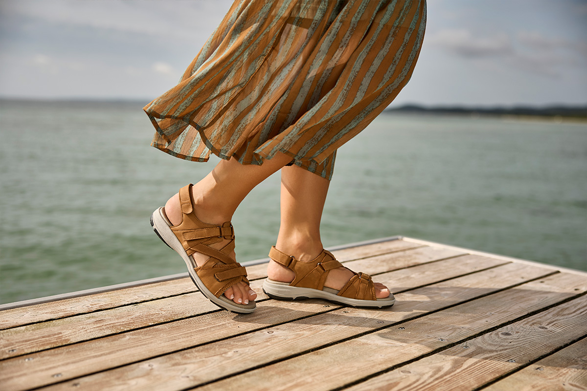 241-12-1537-e New Feet Sandal Cognac Nubuck Læder - Billede 1