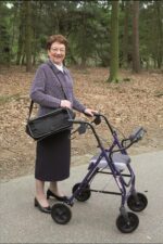Rollator og Kørestol i 1 - Billede 4
