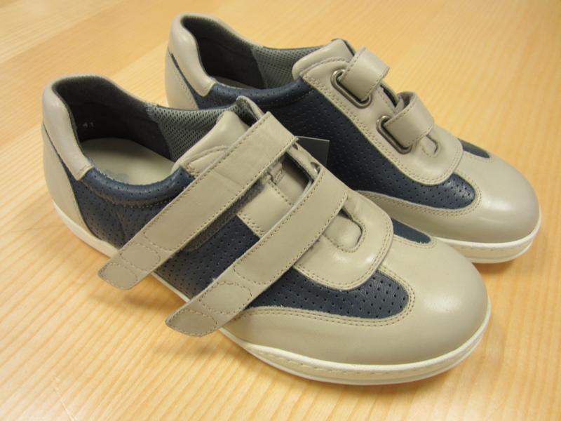 nf8125-bl_-37 New Feet str.37 Dame Sko Blå m/velcro - Billede 1